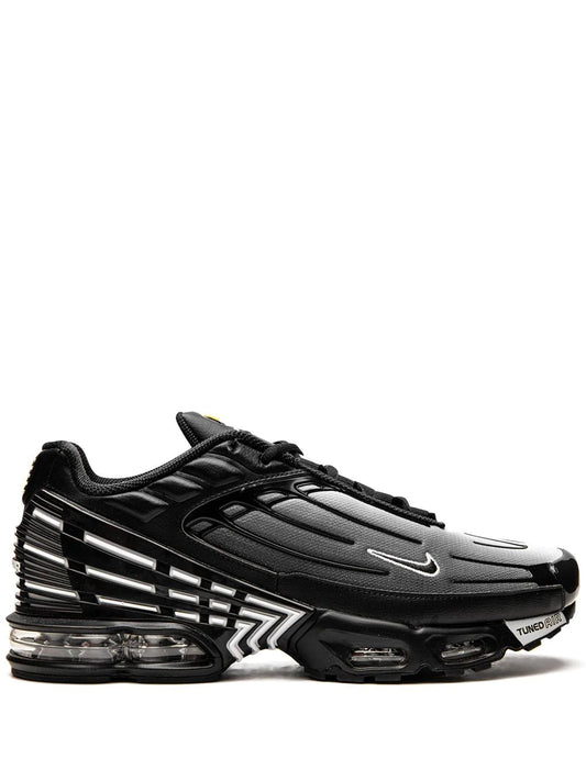 NIKE AIR MAX PLUS 3 SNEAKERS